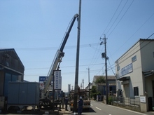 愛知県小牧市でコンクリート柱の抜柱作業を行いました。